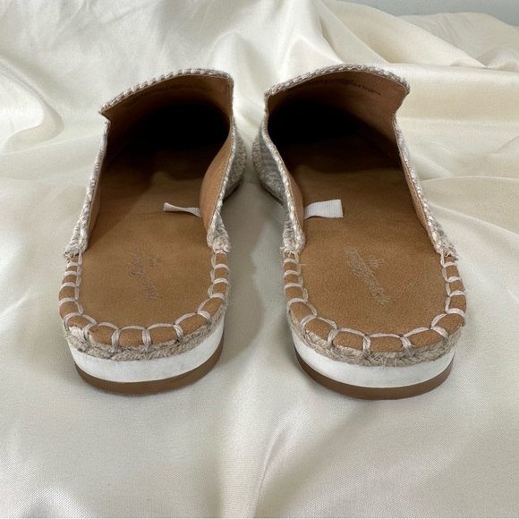 Universal Thread espadrille slides size 8 - Picture 7 of 7